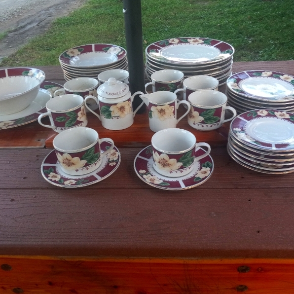 Sweet Magnolia China Set 48pc - Picture 1 of 4